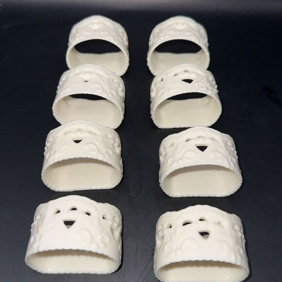 Set of 8 Skye McGhie Porcelain Napkin Rings Cream Lace Pattern Off White Holders - Picture 1 of 7
